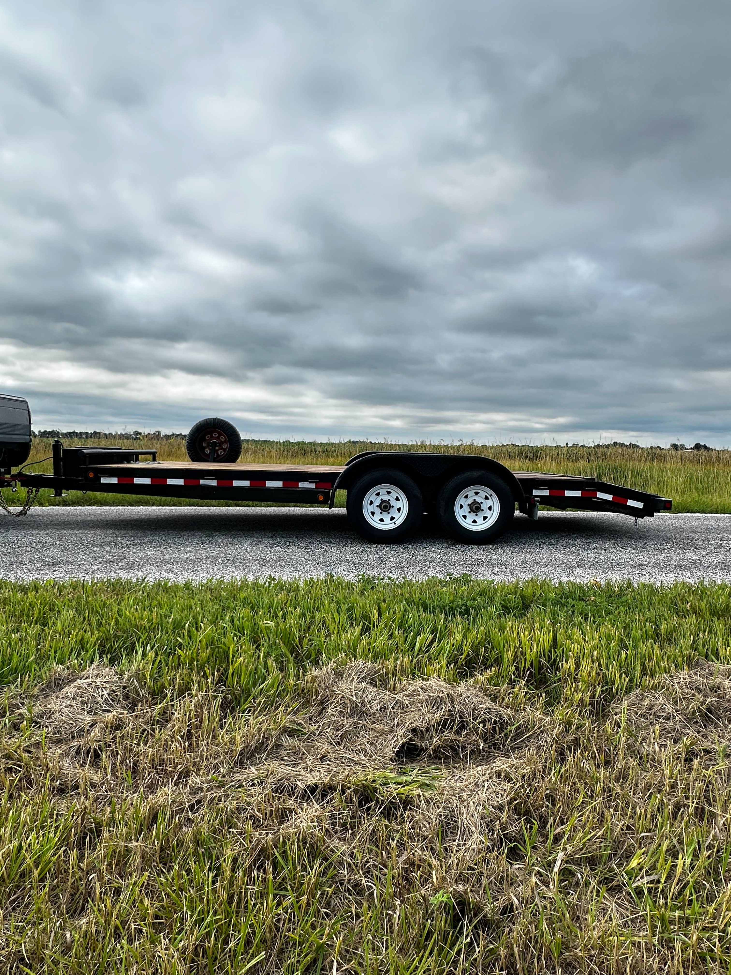 84" x 18' Car Hauler Trailer trailer rental in Blandinsville, IL