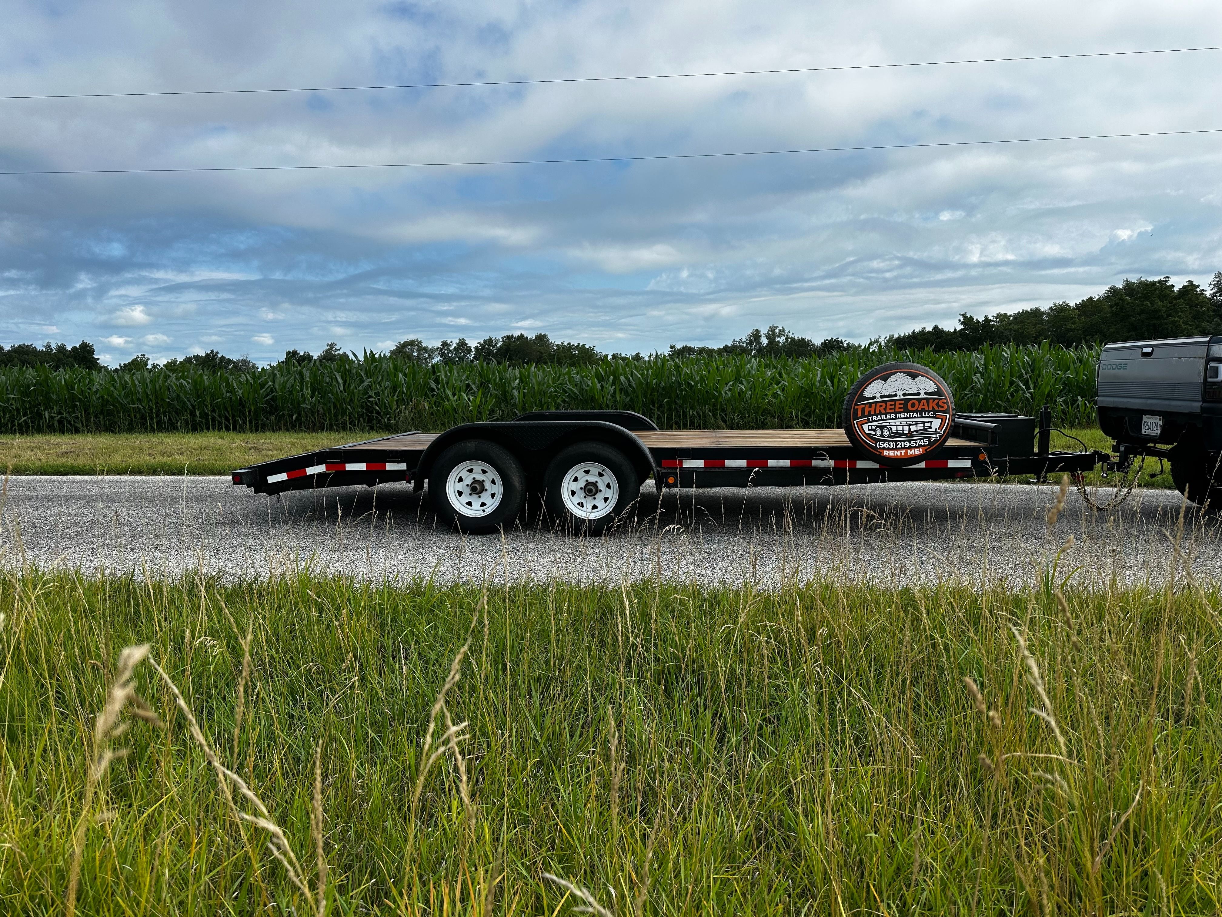 84" x 18' car hauler trailer for rent in Blandinsville, IL